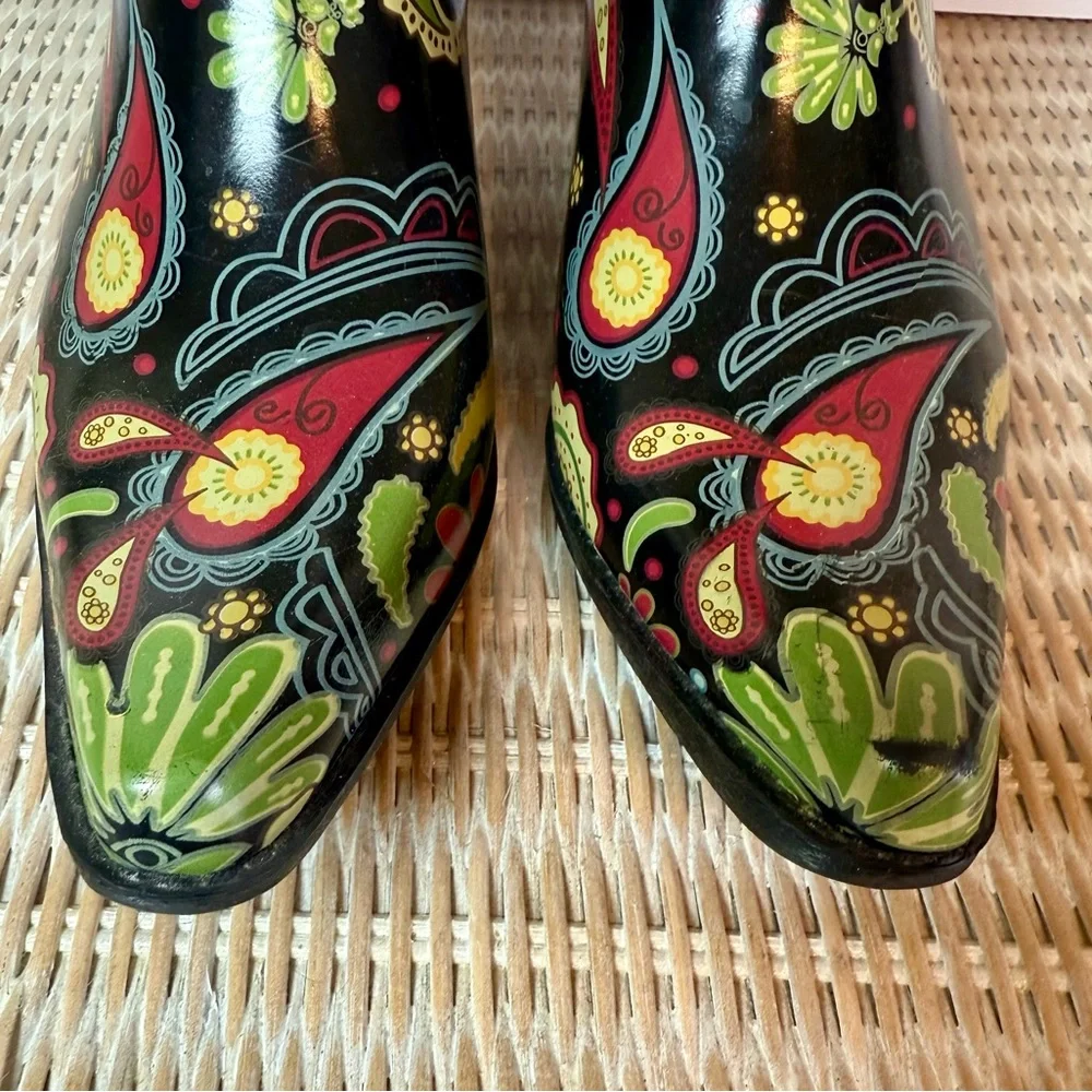 Nomad Corkys Yippy Western Rain Boots Black Paisley Print Size 7